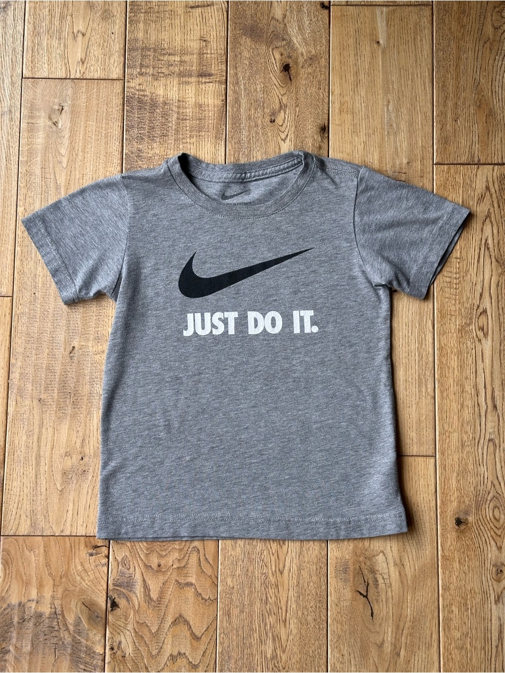 Nike Gray Short Sleeve Swoosh Just Do It T-Shirt size 7